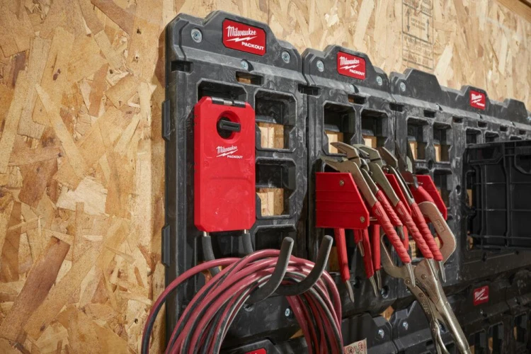 4932480700-3.jpg